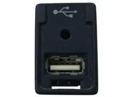 Botão Entrada Usb Painel Hilux 2016 a 2023